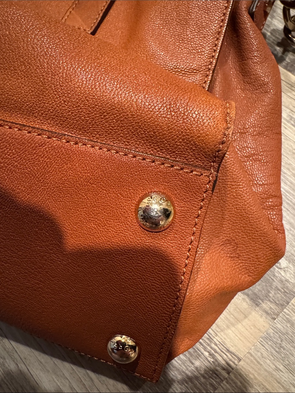 Michael Kors Tan Leather Satchel with Gold Hardware h-11 1/4 w-5 1/2, L-14 1/4 - Picture 7 of 10